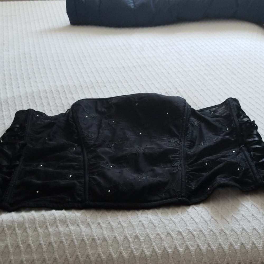 Cacique corset excellent condition size 26/28
